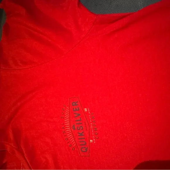 Quiksilver Red T-Shirt - Picture 3 of 5